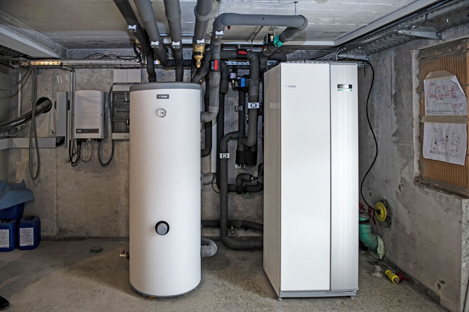 Der Pufferspeicher und die Wärmepumpe – Hotel Kapelle, Radolfzell